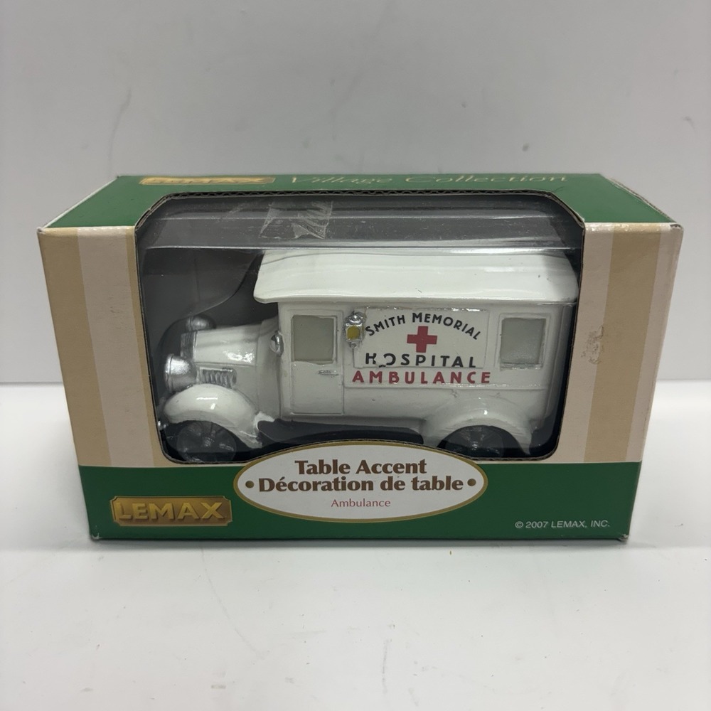 Lemax Christmas Village Town Ambulance 73630 Smith Memorial Hospital Truck  Car